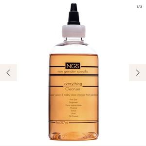 New in Box - non gender specific - everything cleanser - Pores - Oil Control